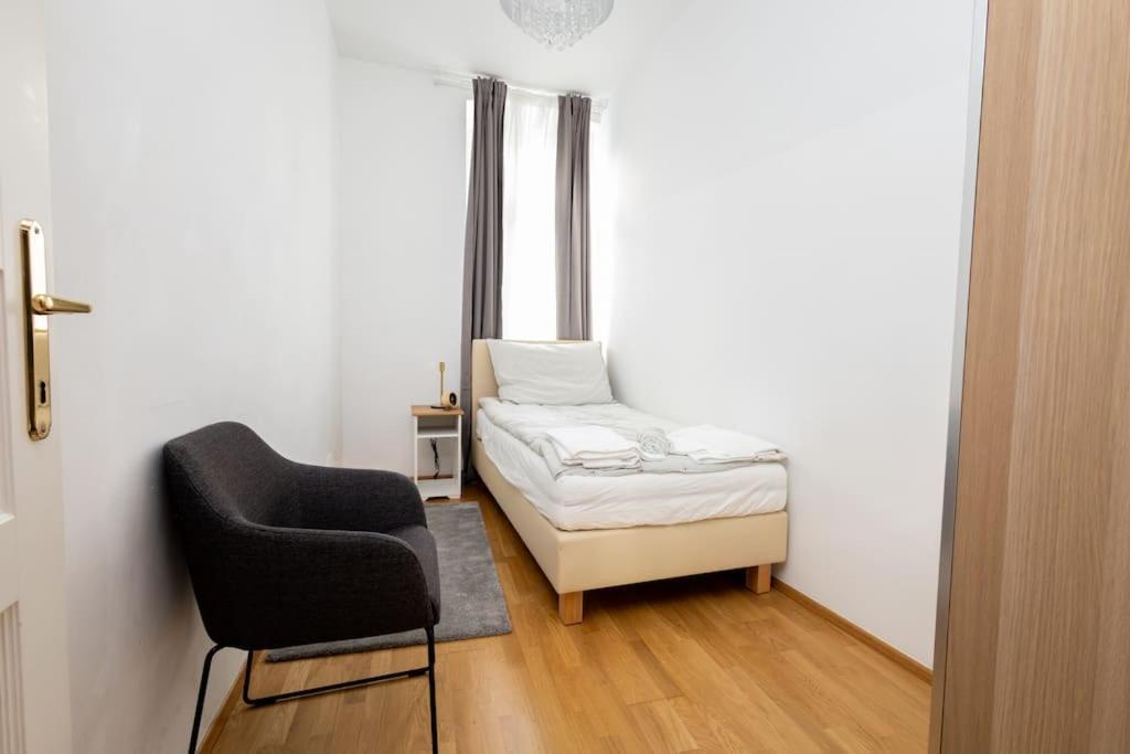 Orestaliving- 3Br On The Daube Canal/Friedensbruecke Viena Exterior foto